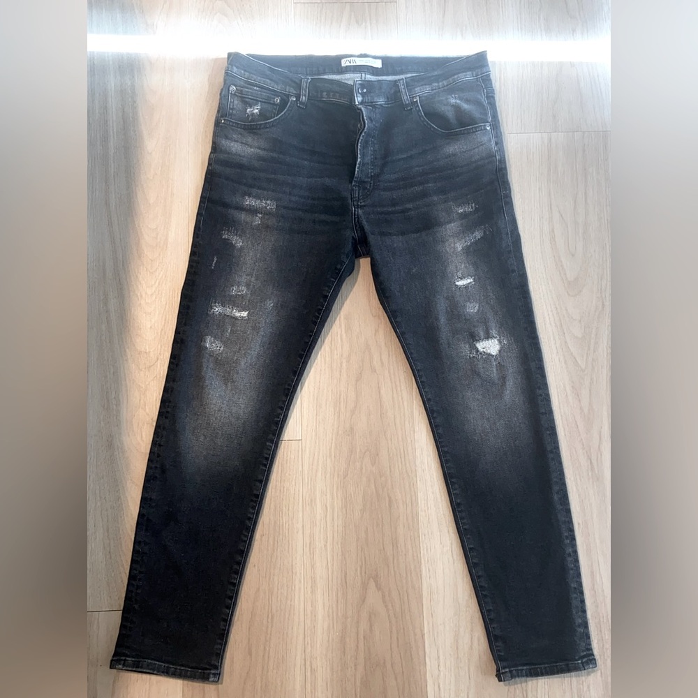 Black Distressed Zara Jeans - Size 34 US